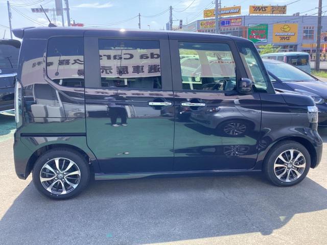 Ｎ－ＢＯＸカスタム ベースグレード　届出済み未使用車　コーナーセンサー　禁煙　クルーズコントロール　シートヒータ　ＬＥＤライト　レーンアシスト　エアバッグ　アイドリングストップ　オートエアコン　ＥＳＣ　パワーウィンドウ　ベンチシート（8枚目）