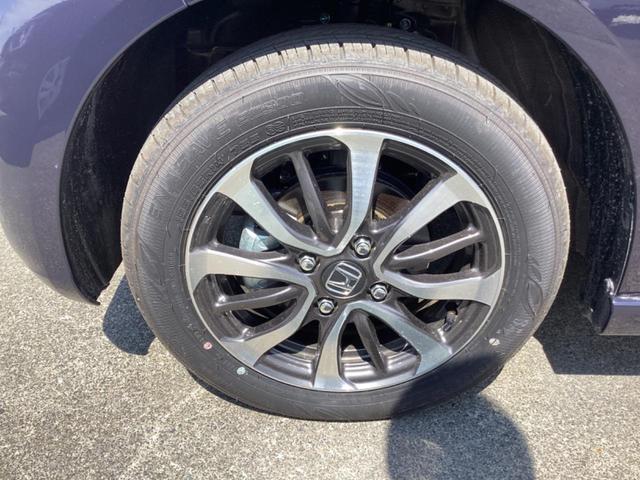 Ｎ－ＢＯＸカスタム ベースグレード　届出済み未使用車　コーナーセンサー　禁煙　クルーズコントロール　シートヒータ　ＬＥＤライト　レーンアシスト　エアバッグ　アイドリングストップ　オートエアコン　ＥＳＣ　パワーウィンドウ　ベンチシート（13枚目）