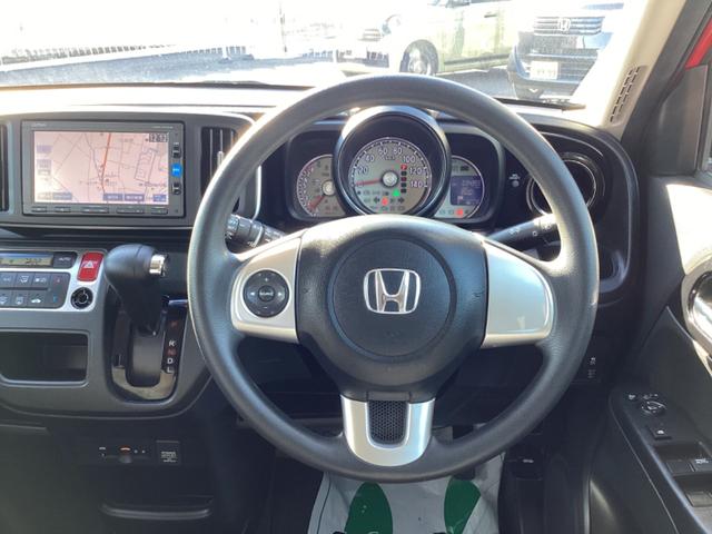 �X�e�A�����O�ɂ̓I�[�f�B�I����X�C�b�`���z�u����Ă��܂���