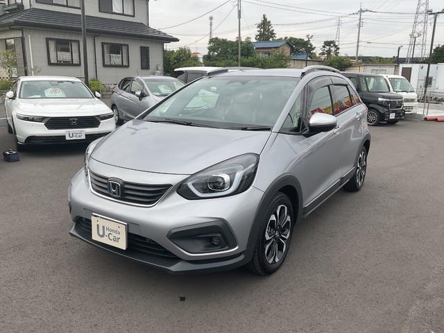 フィット ｅ：ＨＥＶクロスター　ナビ　ＥＴＣ２．０　前後ドラレコ　Ｂカメラ　車線逸脱抑制機能　ＬＥＤヘッドライト　クルコン　サイド＆カーテンエアバック　電動パーキングブレーキ　衝突被害軽減ブレーキ　障害物センサー　オートハイビーム（2枚目）