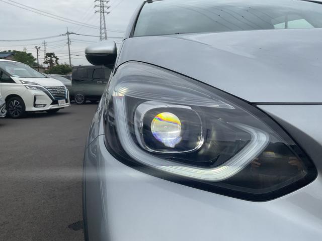 フィット ｅ：ＨＥＶクロスター　ナビ　ＥＴＣ２．０　前後ドラレコ　Ｂカメラ　車線逸脱抑制機能　ＬＥＤヘッドライト　クルコン　サイド＆カーテンエアバック　電動パーキングブレーキ　衝突被害軽減ブレーキ　障害物センサー　オートハイビーム（13枚目）