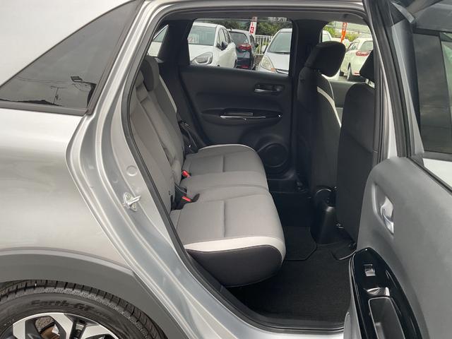 フィット ｅ：ＨＥＶクロスター　ナビ　ＥＴＣ２．０　前後ドラレコ　Ｂカメラ　車線逸脱抑制機能　ＬＥＤヘッドライト　クルコン　サイド＆カーテンエアバック　電動パーキングブレーキ　衝突被害軽減ブレーキ　障害物センサー　オートハイビーム（38枚目）