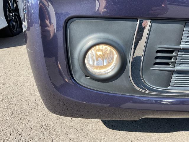 Ｎ－ＯＮＥ プレミアム・Ｌパッケージ　ナビ　ＥＴＣ　バックカメラ　カーテンエアバック　ディスチャージヘッド、ハロゲンフォグ　スマートキー　キーレス　フルオートエアコン　衝突安全ボディ　横滑防止装置　パワーステアリング　社外アルミホイール（12枚目）