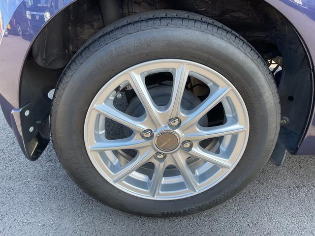 Ｎ－ＯＮＥ プレミアム・Ｌパッケージ　ナビ　ＥＴＣ　バックカメラ　カーテンエアバック　ディスチャージヘッド、ハロゲンフォグ　スマートキー　キーレス　フルオートエアコン　衝突安全ボディ　横滑防止装置　パワーステアリング　社外アルミホイール（16枚目）
