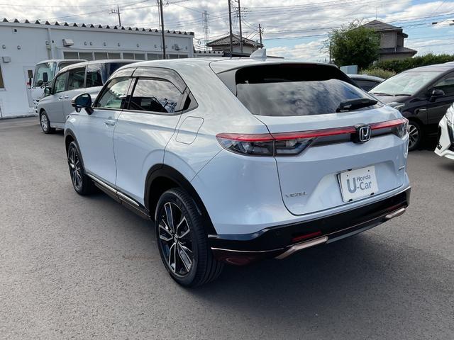 ヴェゼル ｅ：ＨＥＶ　Ｚ　ナビ　ＥＴＣ２．０　バックカメラ　ＬＥＤヘッドライト＆フォグ　サイド＆カーテンエアバック　衝突被害軽減ブレーキ　クルコン　電動リアゲート　前後ドラレコ　ブラインドスポットインフォ　シートヒーター（4枚目）