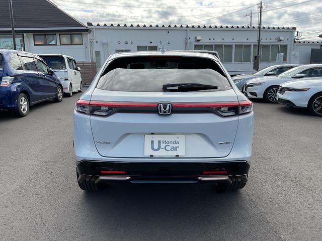 ヴェゼル ｅ：ＨＥＶ　Ｚ　ナビ　ＥＴＣ２．０　バックカメラ　ＬＥＤヘッドライト＆フォグ　サイド＆カーテンエアバック　衝突被害軽減ブレーキ　クルコン　電動リアゲート　前後ドラレコ　ブラインドスポットインフォ　シートヒーター（5枚目）