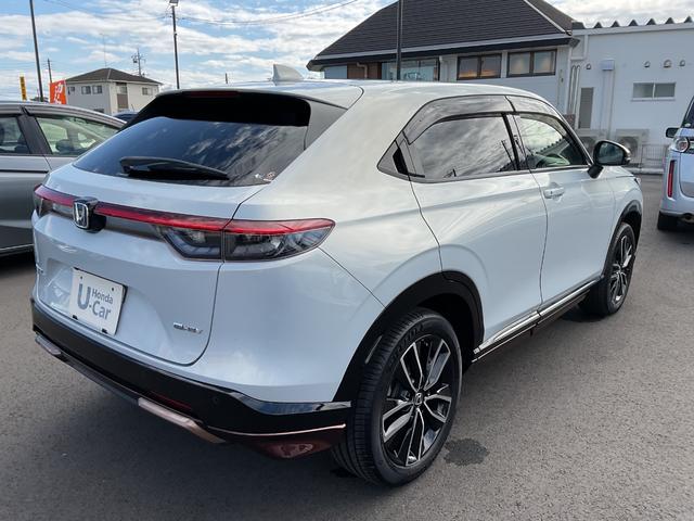 ヴェゼル ｅ：ＨＥＶ　Ｚ　ナビ　ＥＴＣ２．０　バックカメラ　ＬＥＤヘッドライト＆フォグ　サイド＆カーテンエアバック　衝突被害軽減ブレーキ　クルコン　電動リアゲート　前後ドラレコ　ブラインドスポットインフォ　シートヒーター（6枚目）