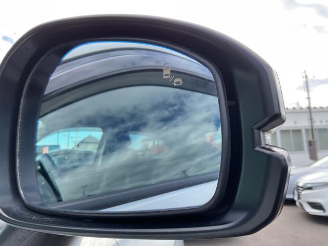 ヴェゼル ｅ：ＨＥＶ　Ｚ　ナビ　ＥＴＣ２．０　バックカメラ　ＬＥＤヘッドライト＆フォグ　サイド＆カーテンエアバック　衝突被害軽減ブレーキ　クルコン　電動リアゲート　前後ドラレコ　ブラインドスポットインフォ　シートヒーター（12枚目）