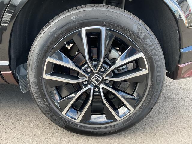 ヴェゼル ｅ：ＨＥＶ　Ｚ　ナビ　ＥＴＣ２．０　バックカメラ　ＬＥＤヘッドライト＆フォグ　サイド＆カーテンエアバック　衝突被害軽減ブレーキ　クルコン　電動リアゲート　前後ドラレコ　ブラインドスポットインフォ　シートヒーター（16枚目）