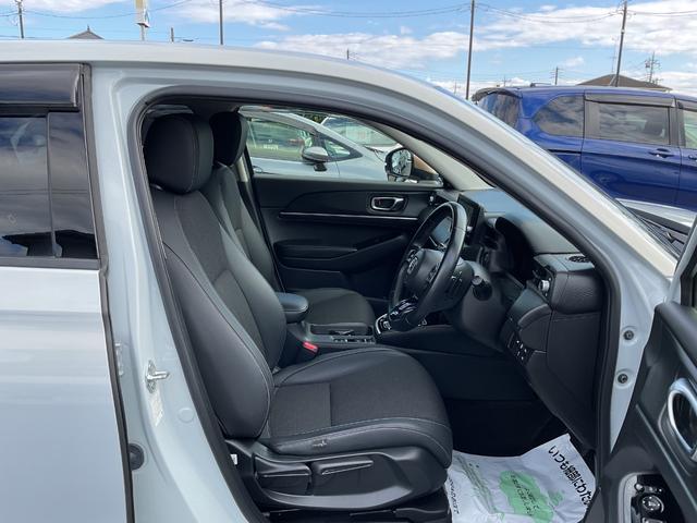 ヴェゼル ｅ：ＨＥＶ　Ｚ　ナビ　ＥＴＣ２．０　バックカメラ　ＬＥＤヘッドライト＆フォグ　サイド＆カーテンエアバック　衝突被害軽減ブレーキ　クルコン　電動リアゲート　前後ドラレコ　ブラインドスポットインフォ　シートヒーター（22枚目）