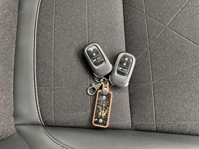 ヴェゼル ｅ：ＨＥＶ　Ｚ　ナビ　ＥＴＣ２．０　バックカメラ　ＬＥＤヘッドライト＆フォグ　サイド＆カーテンエアバック　衝突被害軽減ブレーキ　クルコン　電動リアゲート　前後ドラレコ　ブラインドスポットインフォ　シートヒーター（44枚目）