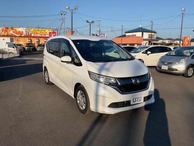 フリード＋ Ｇ　ナビ　ＥＴＣ　バックカメラ　両側スライド片側電動ドア　ドラレコ　オートエアコン　エンジンスターター　スマートキー　エアバッグ　盗難防止装置　フルフラット　ハロゲンヘッドライト　横滑り防止装置（8枚目）