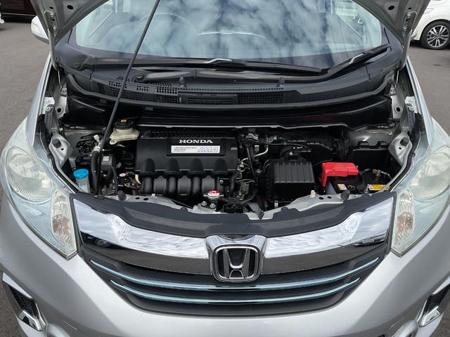 フリードハイブリッド ジャストセレクション ナビ ETC 両側電動スライドドア バックカメラ HIDヘッドライト フォグライト スマートキー 衝突安全ボディ クルコン オートエアコン エアバック キャプテンシート 純正アルミ ABS(14枚目)