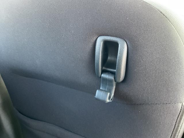 フリード Ｇ　ジャストセレクション　ナビ　ＥＴＣ　バックカメラ　片側電動スライドドア　ＨＩＤヘッドライト　スマートキー　オートエアコン　衝突安全ボディ　横滑り防止機能　パワステ　エアバック　電動ミラー　オートライト（31枚目）