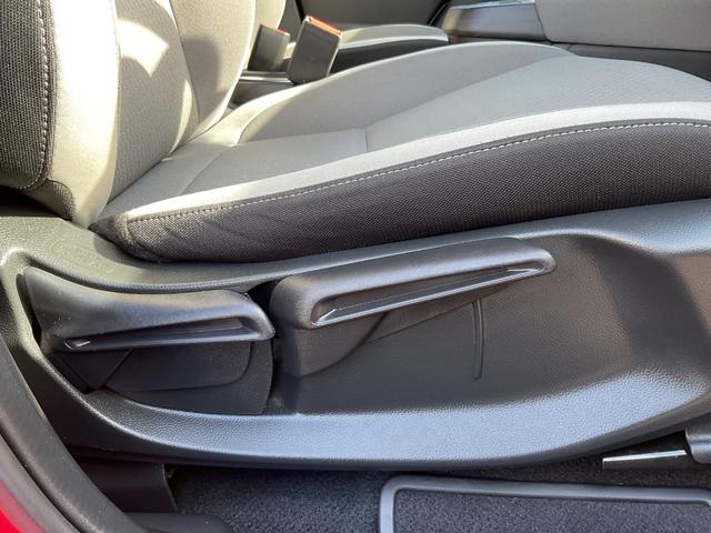 フィット e:HEVクロスター ナビ ETC2.0 バックカメラ 前後ドラレコ LEDヘッドライト&フォグ 車線維持支援システム サイド&カーテンエアバック クルコン 衝突安全ボディ オートエアコン 障害物センサー オートハイビーム(22枚目)