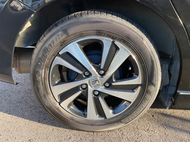 フリード Ｇ・ホンダセンシング　ナビ　ＥＴＣ　バックカメラ　両側電動スライドドア　サイド＆カーテンエアバック　追突被害軽減ブレーキ　車線逸脱警報システム　追突安全ボディ　リア席モニター　スマートキー　　クルコン　ＬＥＤヘッドライト（15枚目）