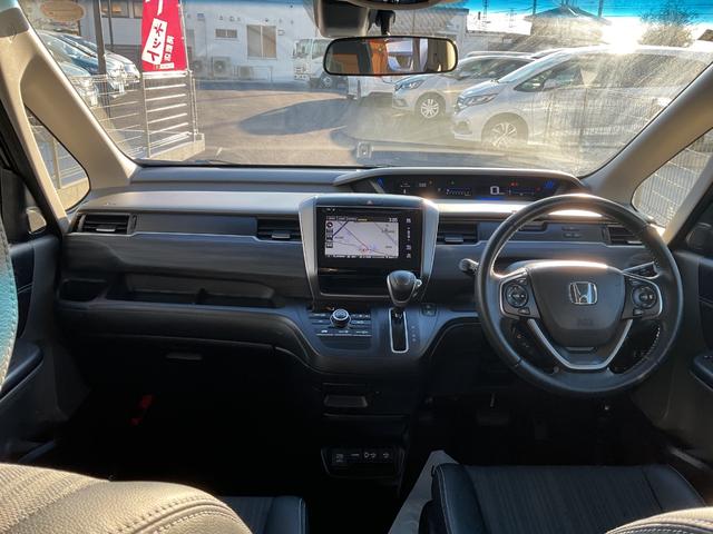 フリード Ｇ・ホンダセンシング　ナビ　ＥＴＣ　バックカメラ　両側電動スライドドア　サイド＆カーテンエアバック　追突被害軽減ブレーキ　車線逸脱警報システム　追突安全ボディ　リア席モニター　スマートキー　　クルコン　ＬＥＤヘッドライト（19枚目）