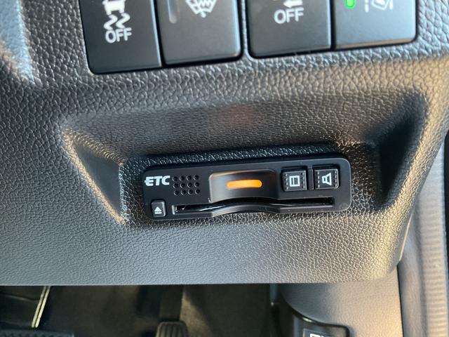 フリード Ｇ・ホンダセンシング　ナビ　ＥＴＣ　バックカメラ　両側電動スライドドア　サイド＆カーテンエアバック　追突被害軽減ブレーキ　車線逸脱警報システム　追突安全ボディ　リア席モニター　スマートキー　　クルコン　ＬＥＤヘッドライト（32枚目）