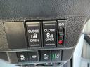 スライドドアは両側電動になります♪開閉の操作は運転席から出来ます!