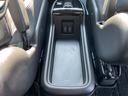 運転席と助手席中央には充電用USBがございます☆