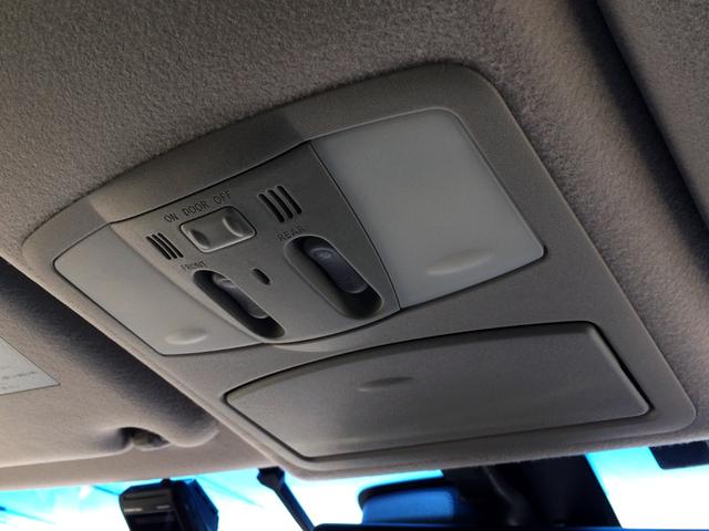 エルグランド ３５０ハイウェイスタープレミアムアーバンクロム　／４ＷＤ／Ｗサンルーフ／温冷庫コンソール／純正ツインモニター／全周囲カメラ／黒革メモリＰシート／シートヒーター／電動ゲート／両電動ドア／プリクラッシュ／前後ドラレコ／１オナ／記録簿／禁煙／全国１年保証（35枚目）