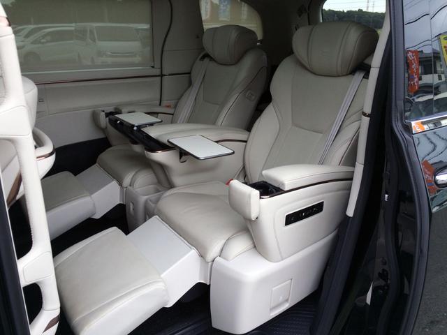 ＬＭ ＬＭ５００ｈ　バージョンＬ　／マークレビンソン／ツインモニター／全周囲カメラ／ユニバーサルステップ／本革マッサージシート／シートエアコン／マルチオペレーションパネル／ムーンルーフ／インナーミラー／３列６人／全国１年保証（13枚目）