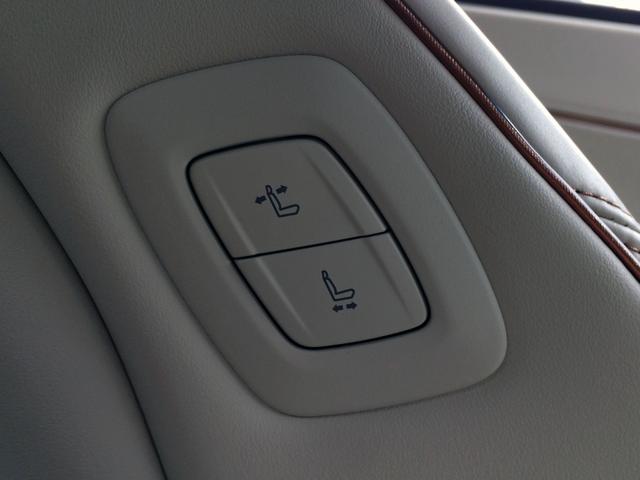 ＬＭ ＬＭ５００ｈ　バージョンＬ　／マークレビンソン／ツインモニター／全周囲カメラ／ユニバーサルステップ／本革マッサージシート／シートエアコン／マルチオペレーションパネル／ムーンルーフ／インナーミラー／３列６人／全国１年保証（28枚目）