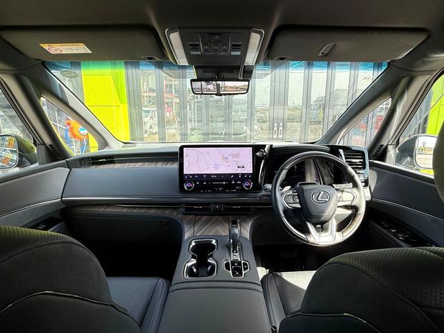 ＬＭ ＬＭ５００ｈ　エグゼクティブ　／モデリスタフルエアロ／フルパーテーション／４８インチモニター／冷蔵庫／シューズラック／本革リラクゼーション・マッサージシート／ユニバーサルステップ／マクレビ／４人／東京１オナ／記録簿／禁煙／１年保証（49枚目）