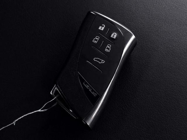 ＬＭ ＬＭ５００ｈ　エグゼクティブ　／モデリスタフルエアロ／フルパーテーション／４８インチモニター／冷蔵庫／シューズラック／本革リラクゼーション・マッサージシート／ユニバーサルステップ／マクレビ／４人／東京１オナ／記録簿／禁煙／１年保証（75枚目）