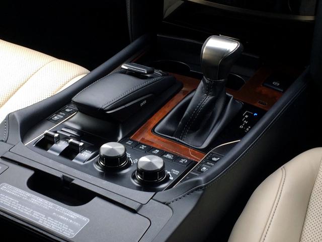 ＬＸ ＬＸ５７０　／モデリスタエアロ／純正ナビ／リアエンターテイメント後席モニター／全周囲カメラ／マークレビンソン／クールボックス／サンルーフ／本革／電動ゲート／ハイトコントロール／１オナ／記録簿／禁煙／全国１年保証（31枚目）