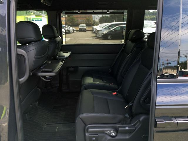 ステップワゴン e:HEVスパーダ /純正11.4インチナビ/純正フリップダウンモニター/バックカメラ/前後ドラレコ/ハーフレザーオットマンシート/シートヒーター/両電動ドア/電動リアゲート/USBポート/禁煙車/全国1年保証(5枚目)