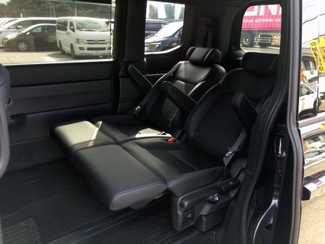 ステップワゴン e:HEVスパーダ /純正11.4インチナビ/純正フリップダウンモニター/バックカメラ/前後ドラレコ/ハーフレザーオットマンシート/シートヒーター/両電動ドア/電動リアゲート/USBポート/禁煙車/全国1年保証(11枚目)