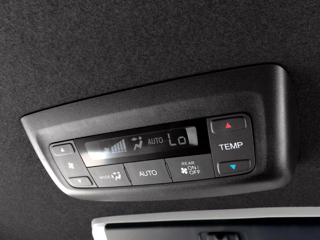 ステップワゴン e:HEVスパーダ /純正11.4インチナビ/純正フリップダウンモニター/バックカメラ/前後ドラレコ/ハーフレザーオットマンシート/シートヒーター/両電動ドア/電動リアゲート/USBポート/禁煙車/全国1年保証(14枚目)