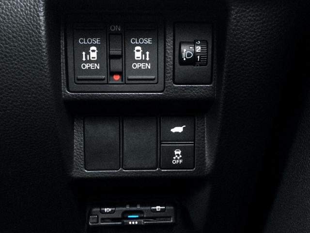 ステップワゴン e:HEVスパーダ /純正11.4インチナビ/純正フリップダウンモニター/バックカメラ/前後ドラレコ/ハーフレザーオットマンシート/シートヒーター/両電動ドア/電動リアゲート/USBポート/禁煙車/全国1年保証(25枚目)