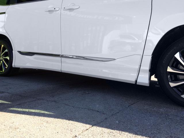 ノア ハイブリッドS-Z /モデリスタ・フルエアロ/ハーフレザーオットマンシート/シートヒーター/デジタルインナーミラー/純正10.5インチナビ/フリップダウンモニター/Bカメラ/両電動ドア/電動リアゲート/禁煙/全国3年保証(10枚目)