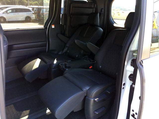 ノア ハイブリッドS-Z /モデリスタ・フルエアロ/ハーフレザーオットマンシート/シートヒーター/デジタルインナーミラー/純正10.5インチナビ/フリップダウンモニター/Bカメラ/両電動ドア/電動リアゲート/禁煙/全国3年保証(15枚目)