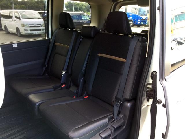 セレナ ｅ－パワー　ハイウェイスターＶ　／メーカー純正ナビ／フリップダウンモニター／全周囲カメラ／デジタルインナーミラー／プロパイロット／ＳＯＳコール／エマージェンシーブレーキ／純正ＦＲドラレコ／両電動ドア／禁煙車／全国１年保証（9枚目）