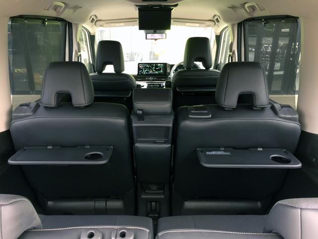 セレナ ｅ－パワー　ハイウェイスターＶ　／メーカー純正ナビ／フリップダウンモニター／全周囲カメラ／デジタルインナーミラー／プロパイロット／ＳＯＳコール／エマージェンシーブレーキ／純正ＦＲドラレコ／両電動ドア／禁煙車／全国１年保証（14枚目）