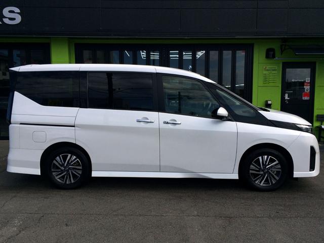 セレナ ｅ－パワー　ハイウェイスターＶ　／メーカー純正ナビ／フリップダウンモニター／全周囲カメラ／デジタルインナーミラー／プロパイロット／ＳＯＳコール／エマージェンシーブレーキ／純正ＦＲドラレコ／両電動ドア／禁煙車／全国１年保証（26枚目）