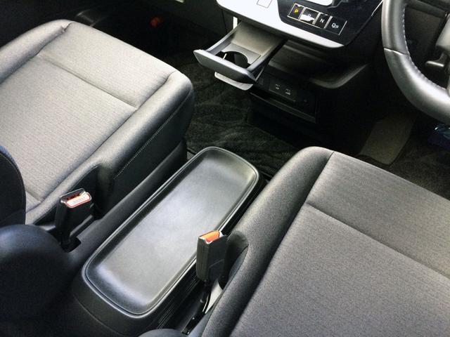 セレナ ｅ－パワー　ハイウェイスターＶ　／メーカー純正ナビ／フリップダウンモニター／全周囲カメラ／デジタルインナーミラー／プロパイロット／ＳＯＳコール／エマージェンシーブレーキ／純正ＦＲドラレコ／両電動ドア／禁煙車／全国１年保証（40枚目）