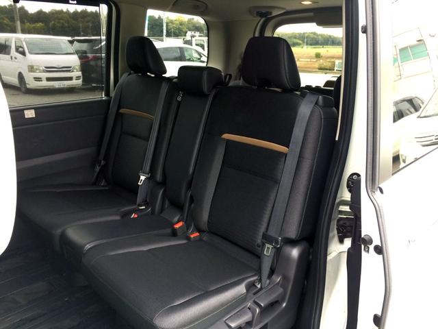 セレナ e-パワー ハイウェイスターV /メーカー純正ナビ/フリップダウンモニター/全周囲カメラ/デジタルインナーミラー/プロパイロット/SOSコール/エマージェンシーブレーキ/純正FRドラレコ/両電動ドア/禁煙車/全国1年保証(9枚目)