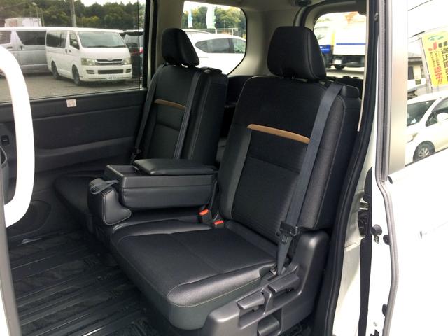 セレナ e-パワー ハイウェイスターV /メーカー純正ナビ/フリップダウンモニター/全周囲カメラ/デジタルインナーミラー/プロパイロット/SOSコール/エマージェンシーブレーキ/純正FRドラレコ/両電動ドア/禁煙車/全国1年保証(10枚目)