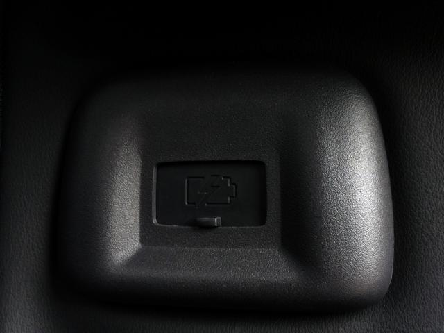 セレナ e-パワー ハイウェイスターV /メーカー純正ナビ/フリップダウンモニター/全周囲カメラ/デジタルインナーミラー/プロパイロット/SOSコール/エマージェンシーブレーキ/純正FRドラレコ/両電動ドア/禁煙車/全国1年保証(16枚目)