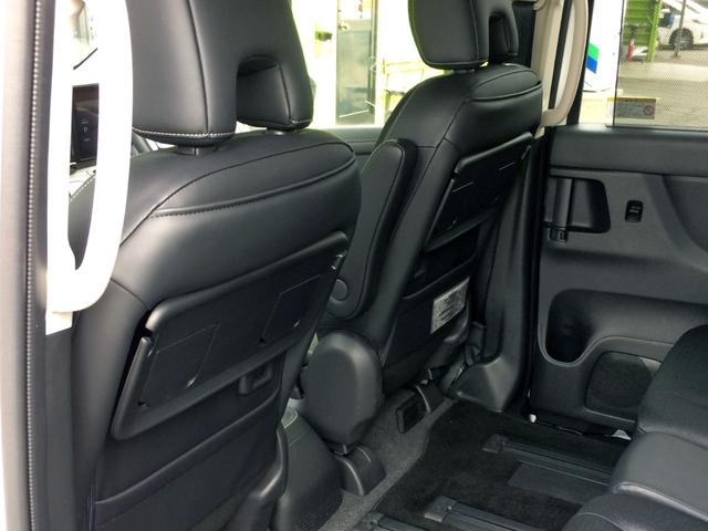 セレナ e-パワー ハイウェイスターV /メーカー純正ナビ/フリップダウンモニター/全周囲カメラ/デジタルインナーミラー/プロパイロット/SOSコール/エマージェンシーブレーキ/純正FRドラレコ/両電動ドア/禁煙車/全国1年保証(22枚目)