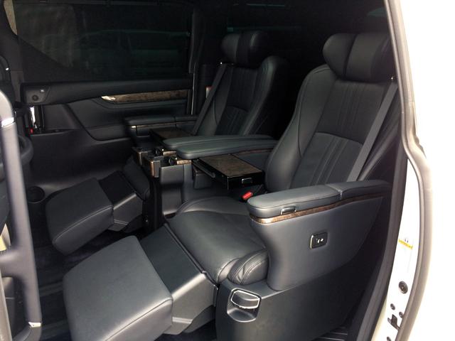 アルファード 3.5エグゼクティブラウンジ /4WD/モデリスタ・フルエアロ/Wサンルーフ/3眼シーケンシャル/デジタルインナーミラー/JBLツインモニター/全周囲カメラ/黒革/シートエアコン/両電動ドア/電動ゲート/ドラレコ/禁煙車/1年保証(12枚目)