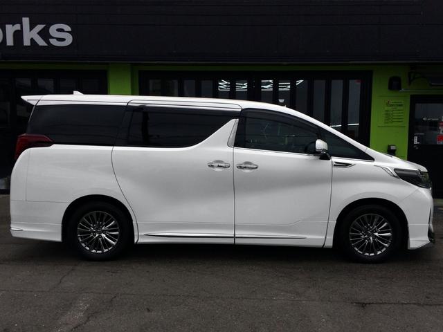 アルファード 3.5エグゼクティブラウンジ /4WD/モデリスタ・フルエアロ/Wサンルーフ/3眼シーケンシャル/デジタルインナーミラー/JBLツインモニター/全周囲カメラ/黒革/シートエアコン/両電動ドア/電動ゲート/ドラレコ/禁煙車/1年保証(25枚目)