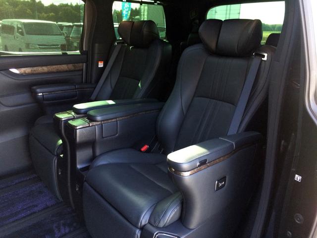 アルファードハイブリッド エグゼクティブラウンジS /モデリスタ・フルエアロ/シグネチャーイルミ/メッキパーツ/Wサンルーフ/JBLツインモニター/全周囲カメラ/インナーミラー/黒革/シートエアコン/3眼シーケンシャル/関東1オナ/記録簿/全国1年保証(12枚目)