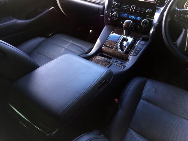 アルファードハイブリッド エグゼクティブラウンジS /モデリスタ・フルエアロ/シグネチャーイルミ/メッキパーツ/Wサンルーフ/JBLツインモニター/全周囲カメラ/インナーミラー/黒革/シートエアコン/3眼シーケンシャル/関東1オナ/記録簿/全国1年保証(54枚目)