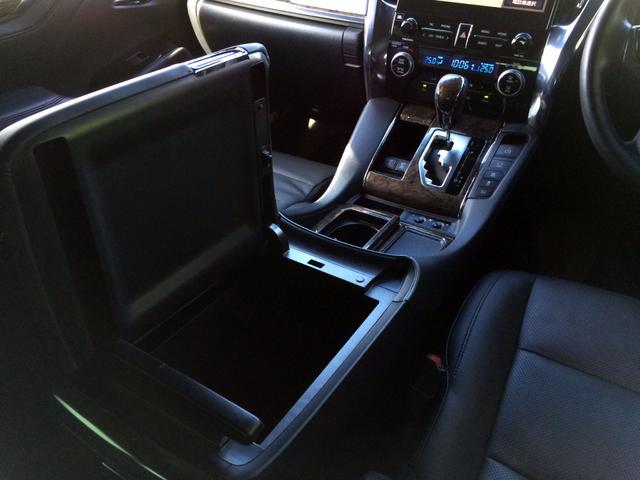 アルファードハイブリッド エグゼクティブラウンジS /モデリスタ・フルエアロ/シグネチャーイルミ/メッキパーツ/Wサンルーフ/JBLツインモニター/全周囲カメラ/インナーミラー/黒革/シートエアコン/3眼シーケンシャル/関東1オナ/記録簿/全国1年保証(55枚目)