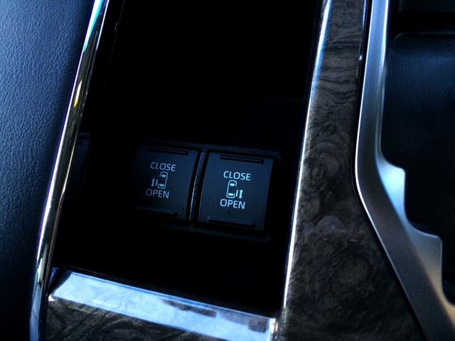 アルファードハイブリッド エグゼクティブラウンジS /モデリスタ・フルエアロ/シグネチャーイルミ/メッキパーツ/Wサンルーフ/JBLツインモニター/全周囲カメラ/インナーミラー/黒革/シートエアコン/3眼シーケンシャル/関東1オナ/記録簿/全国1年保証(56枚目)